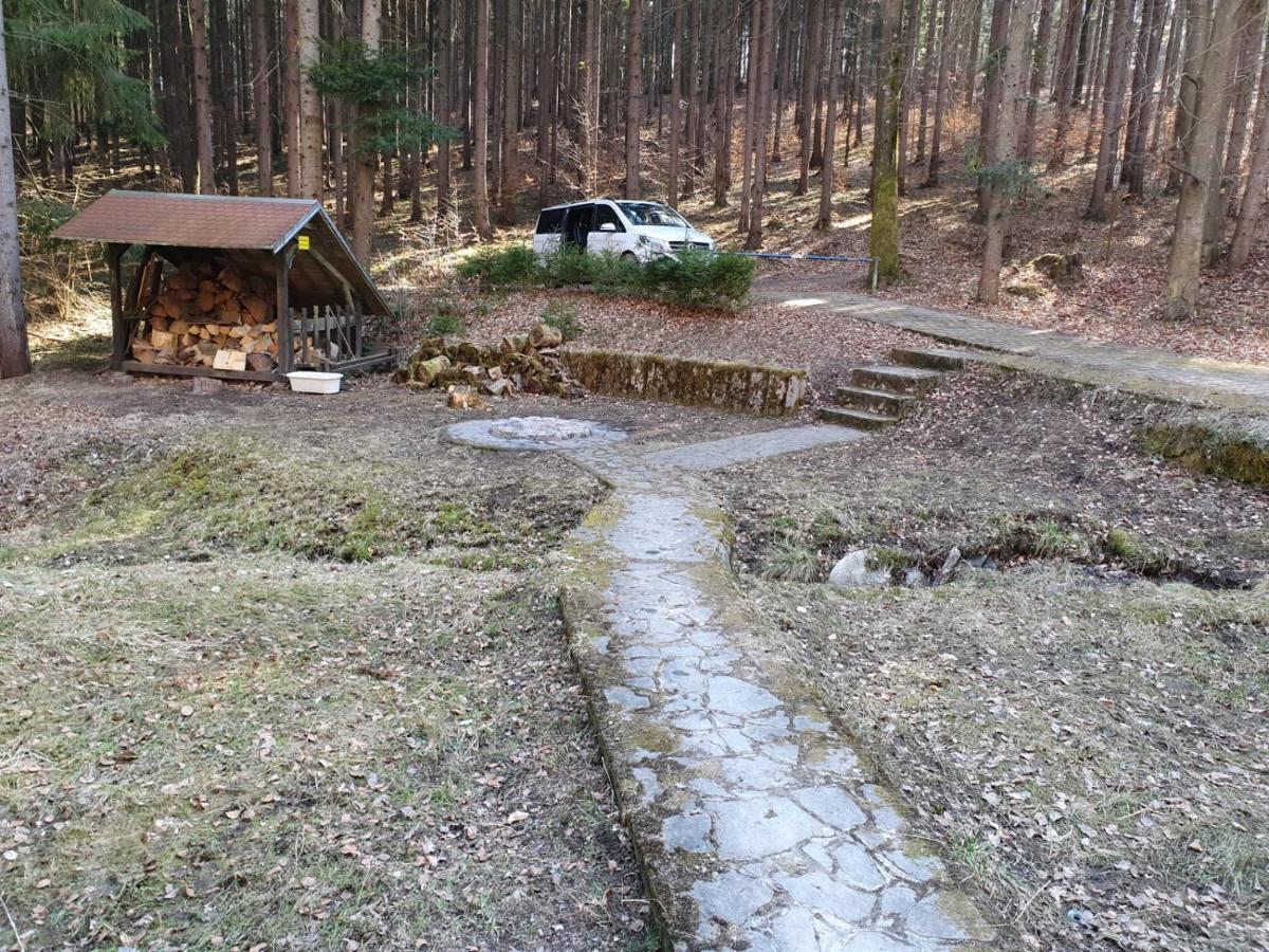 Horska Chata V Srdci Kremnickych Hor Banská Bystrica Exteriör bild